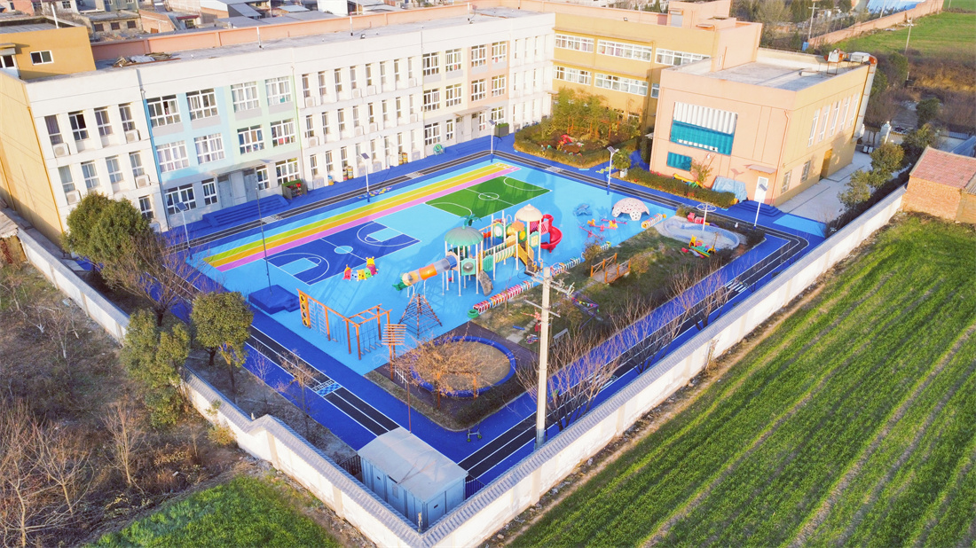 幼儿园场地设计，优发娱乐·(国际)官方网站幼儿园专用地弹坪