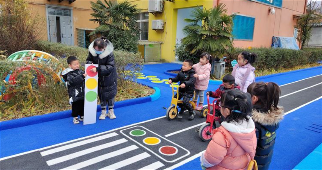 幼儿园场地设计，优发娱乐·(国际)官方网站幼儿园专用地弹坪